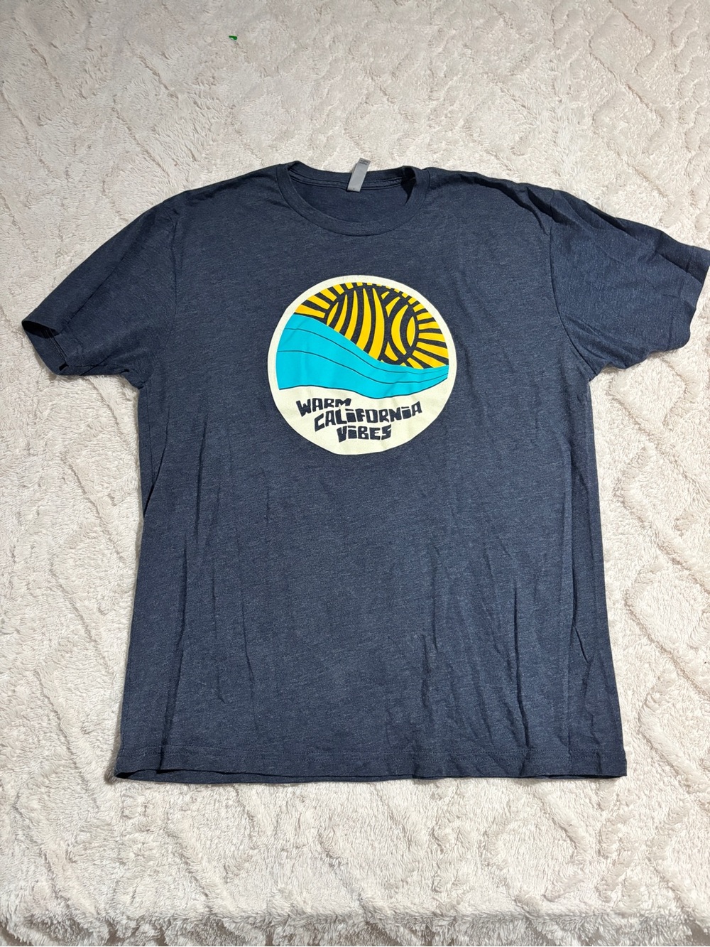 Men’s navy blue graphic tee X-Large